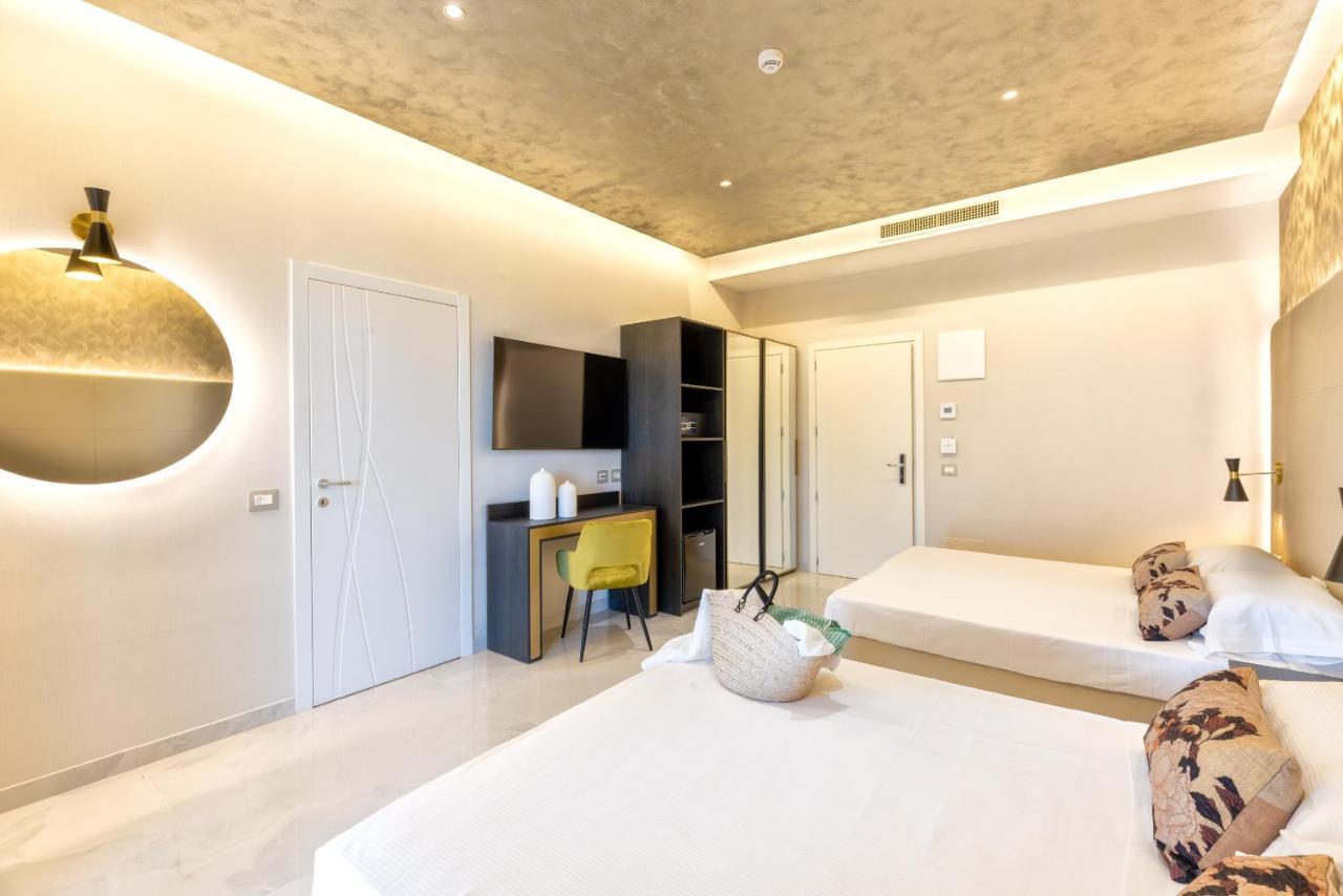 Mondial Hotel 3*