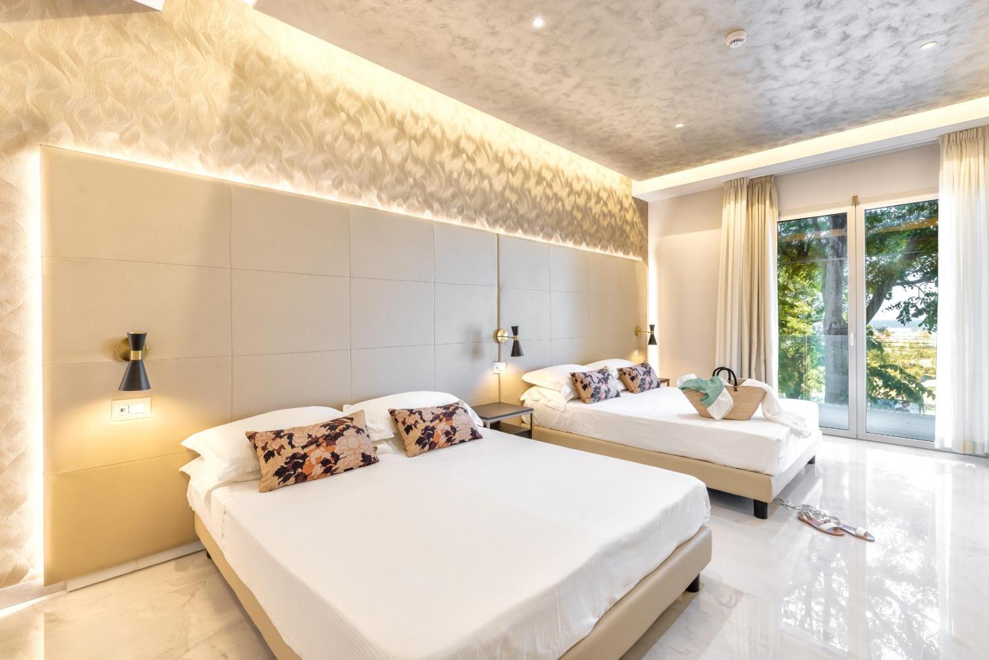 Mondial Hotel