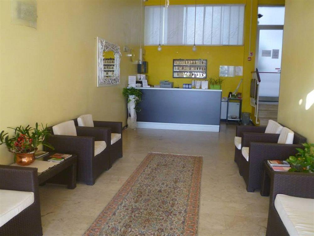 Mondial Hotel